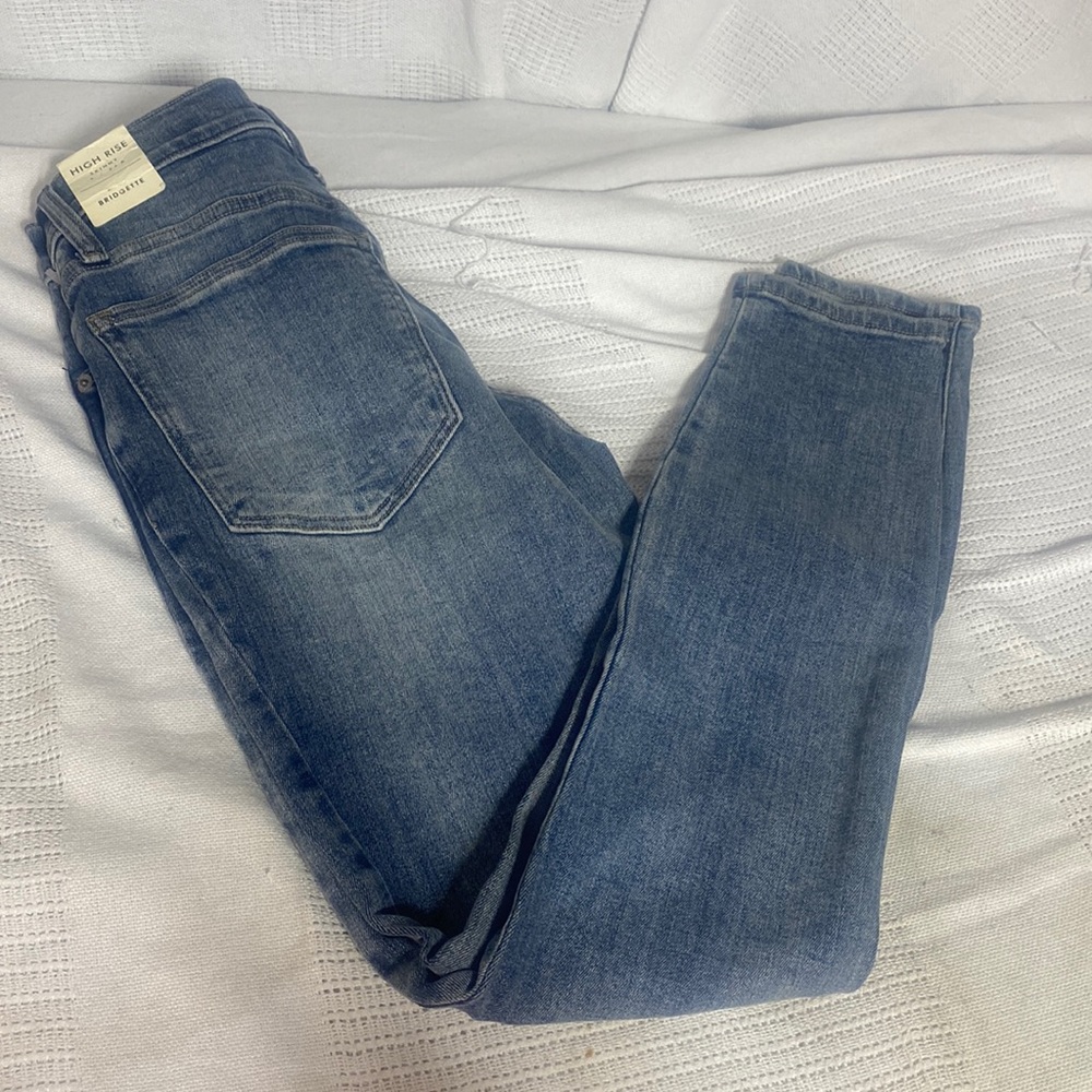 - Lucky brand